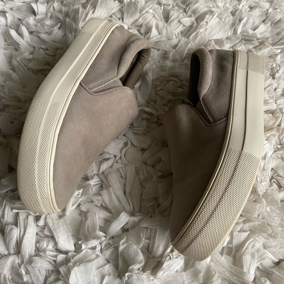 Steve Madden light gray suede slip on sneakers size 6 - Picture 7 of 11